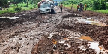 Kanungu Residents Protest Poor State of Kanyantorogo–Buhoma–Bwindi Tourism Road