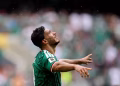 Mexico Beat Nine-Man South Africa 2-0 in World Cup Opener at Estadio Azteca