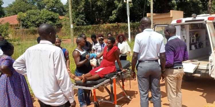 Woman gives birth by roadside after experiencing labour pains on boda boda