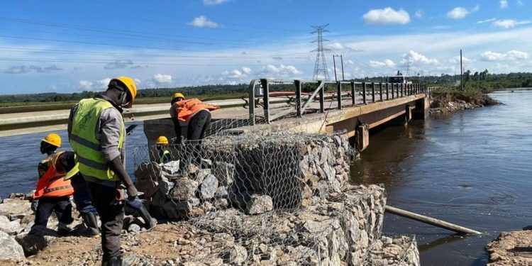 UNRA Approves Buses to Use Katonga Bridge After Assessment