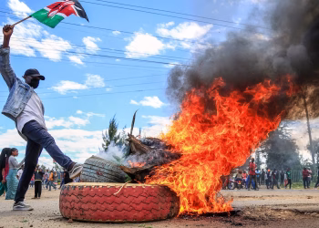 Kenyans Arrested During Protest Against US Ebola Quarantine Centre in Nanyuki
