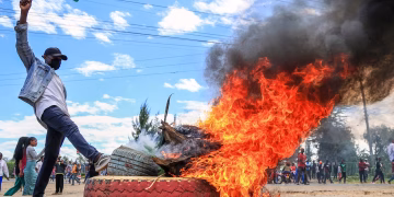 Kenyans Arrested During Protest Against US Ebola Quarantine Centre in Nanyuki