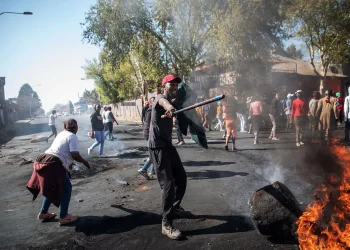 Uganda to Evacuate 746 Citizens From South Africa After Xenophobic Violence
